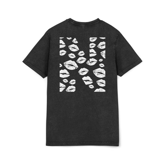NOKT Kiss Tee